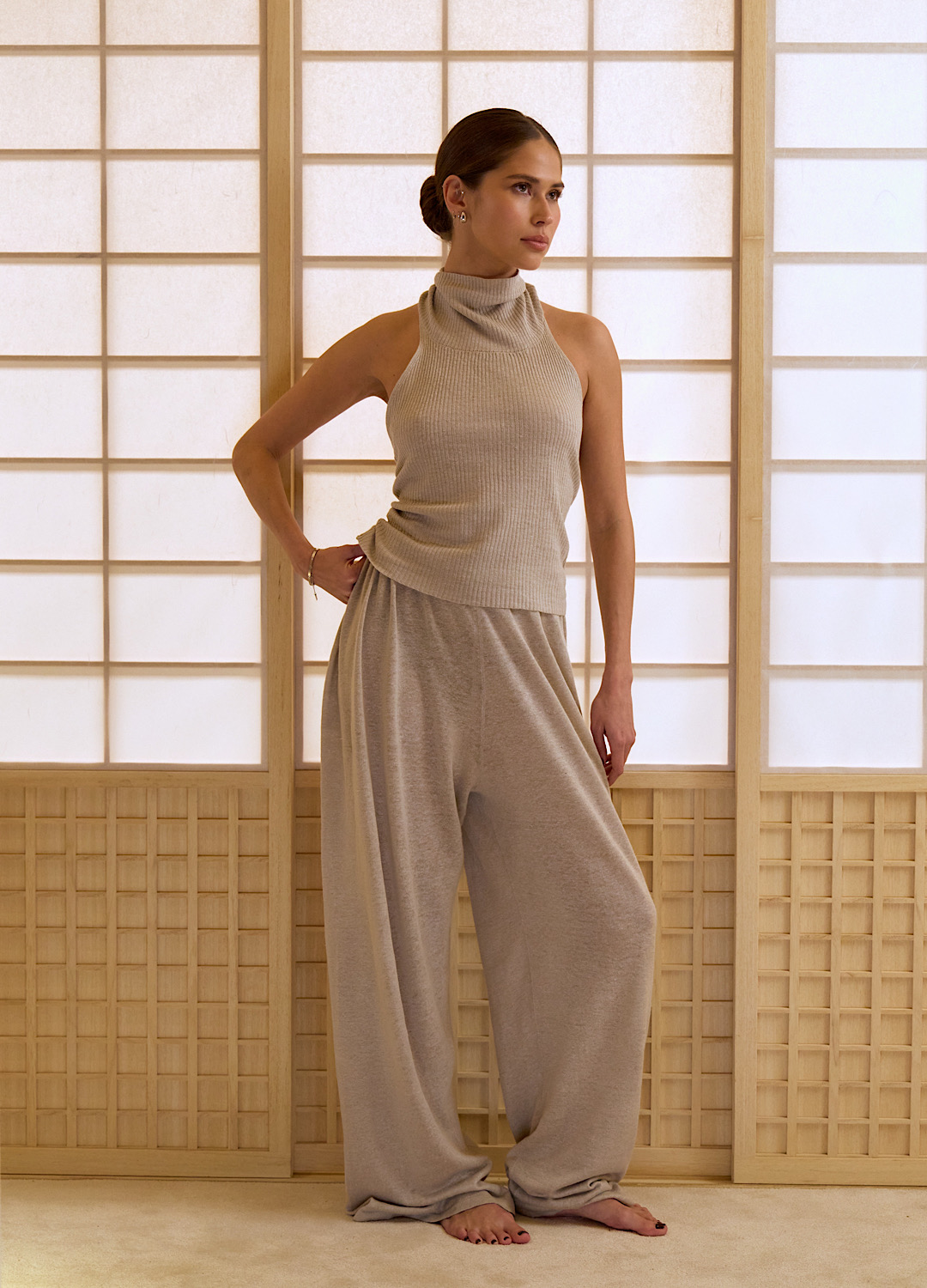 Вязаный комплект из 100% льна: топ + брюки - Бежевый, Natural;бежевый
Вязаный комплект из 100% льна: топ + брюки - Бежевый, Natural;бежевый