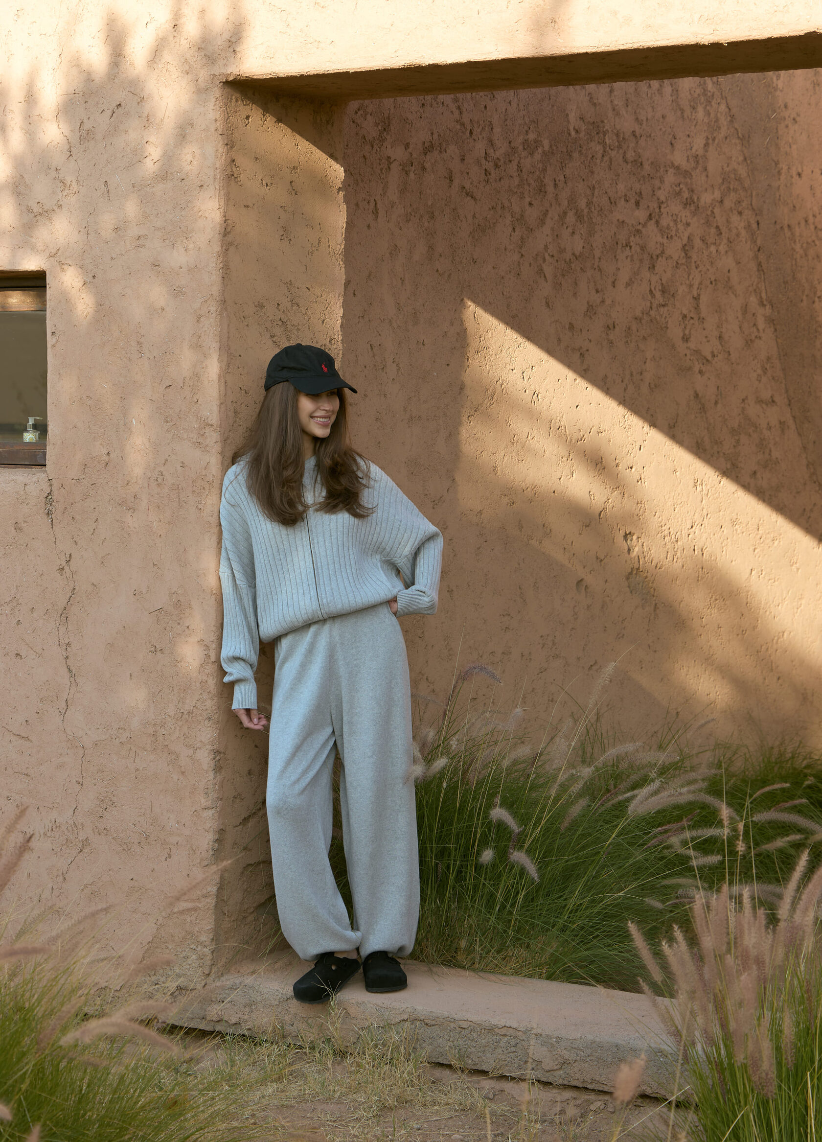 Вязаный комплект Voishe Club: худи на молнии + брюки - Серый, Cozy grey;серый
Вязаный комплект Voishe Club: худи на молнии + брюки - Серый, Cozy grey;серый