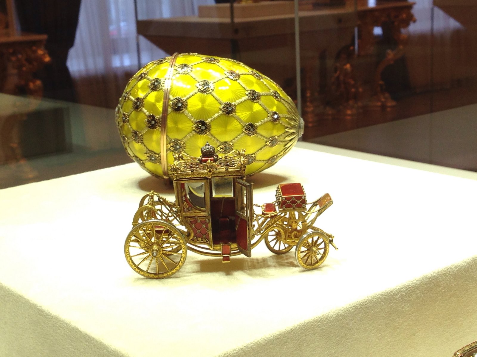 Яйца Фаберже в музее Фаберже в Санкт-Петербурге
