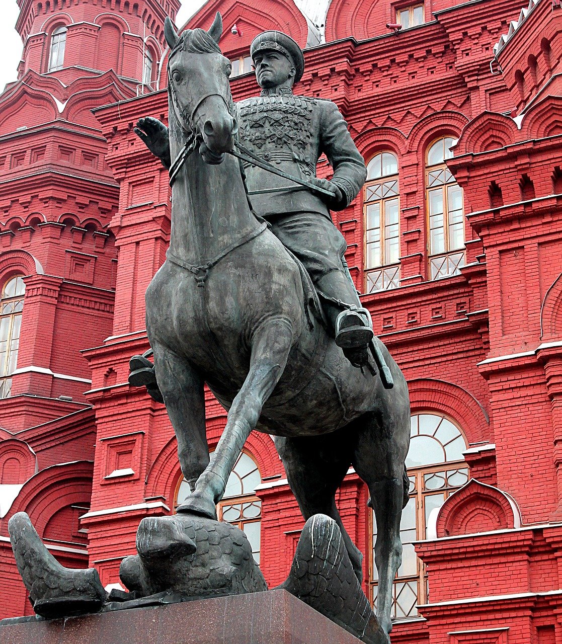 Памятник Георгию Жукову на Манежной площади