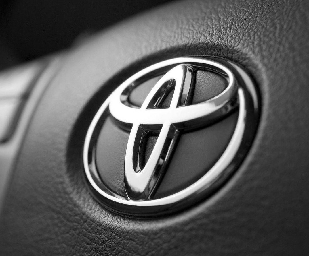 Тойота Камри Значок Фото – Telegraph