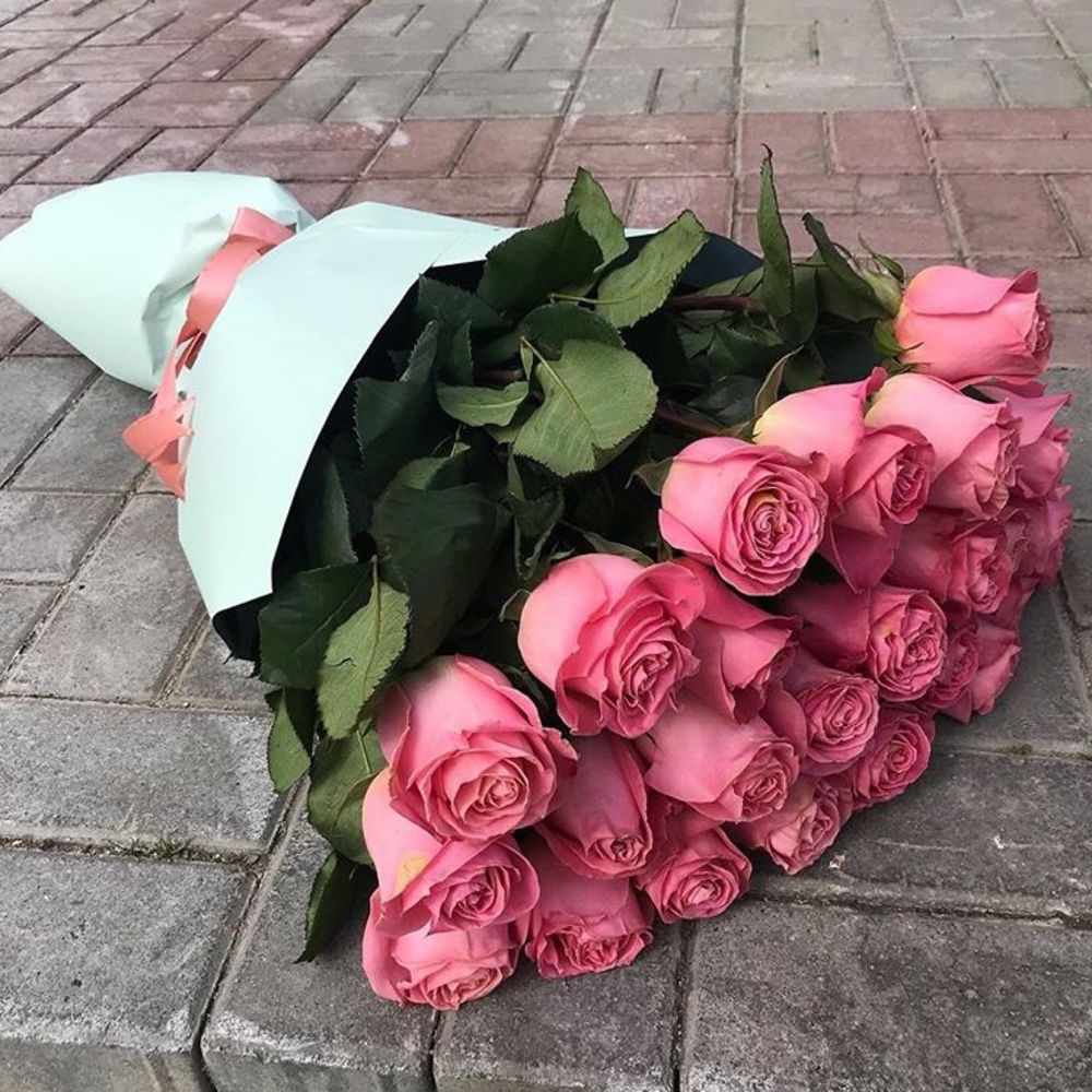 Букет розовых роз реальное