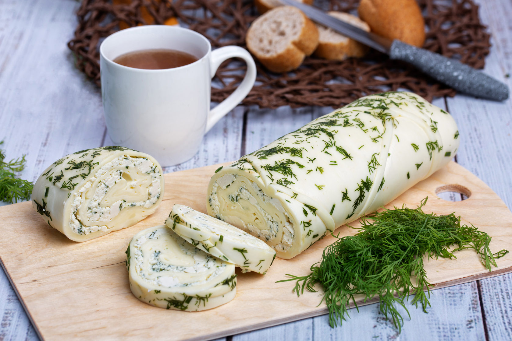 Сыр с зеленью: какие нарушения выявлены при экспертизе