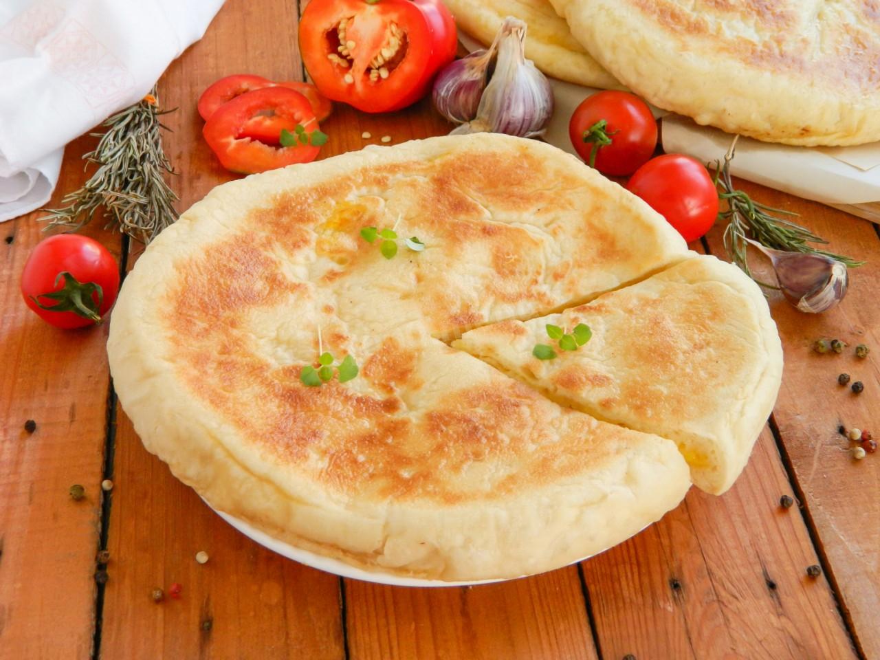 Сырный осетинский пирог