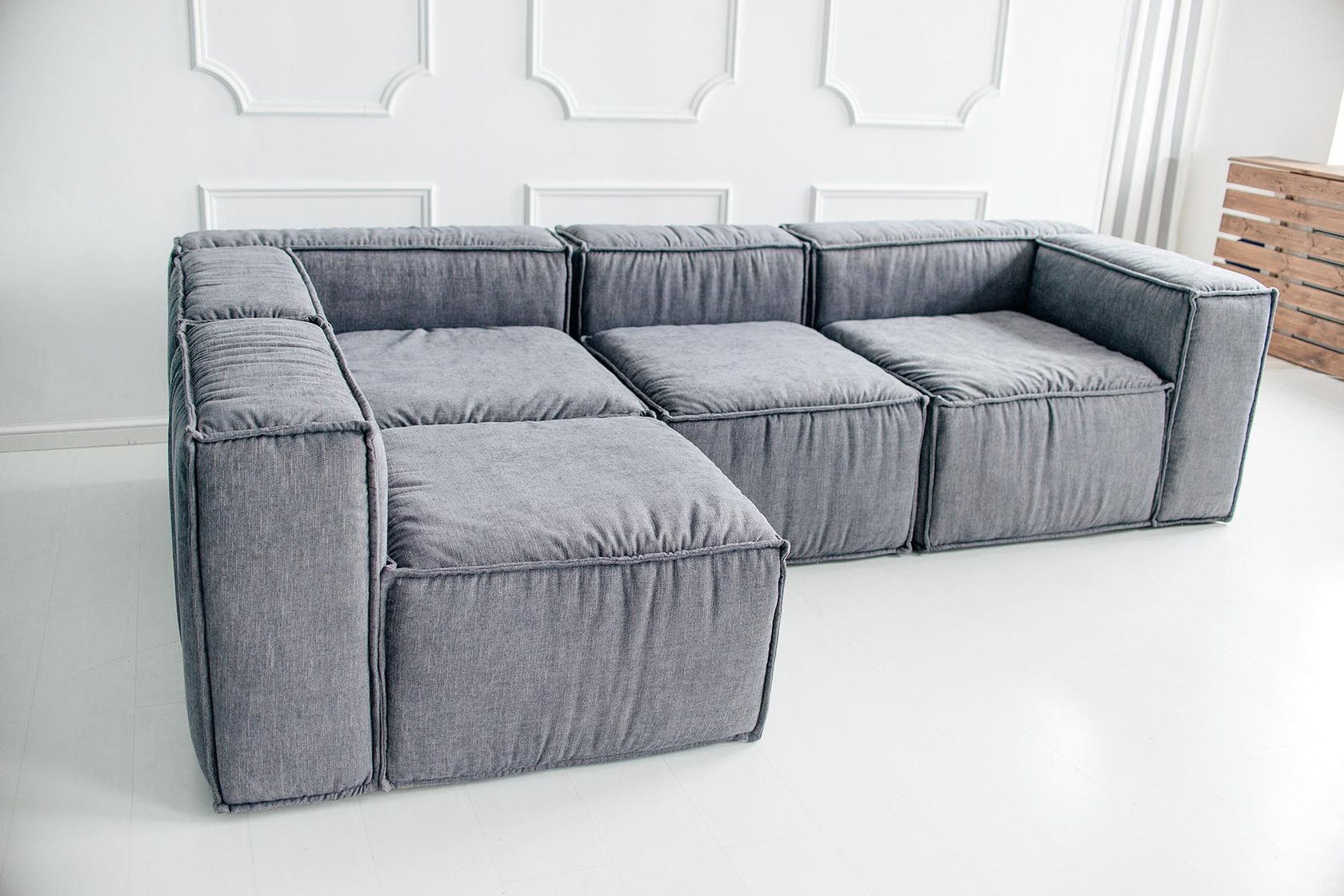 модульный диван из пуфиков