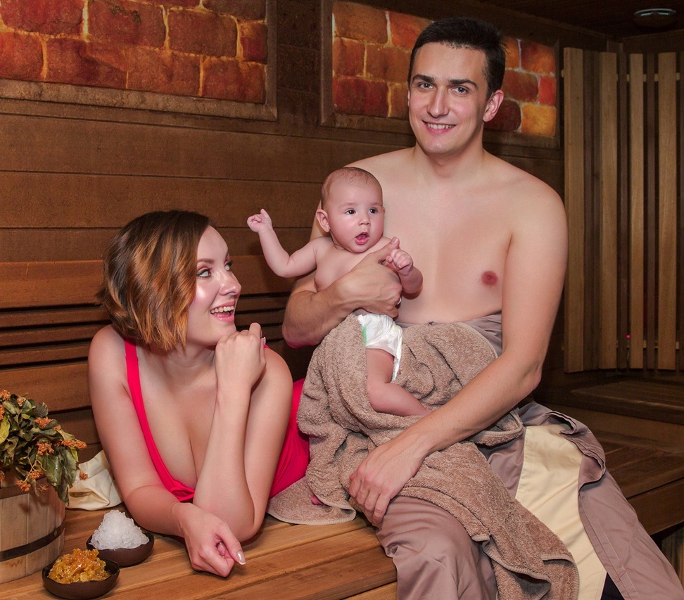 семьей в бане с детьми фото вк