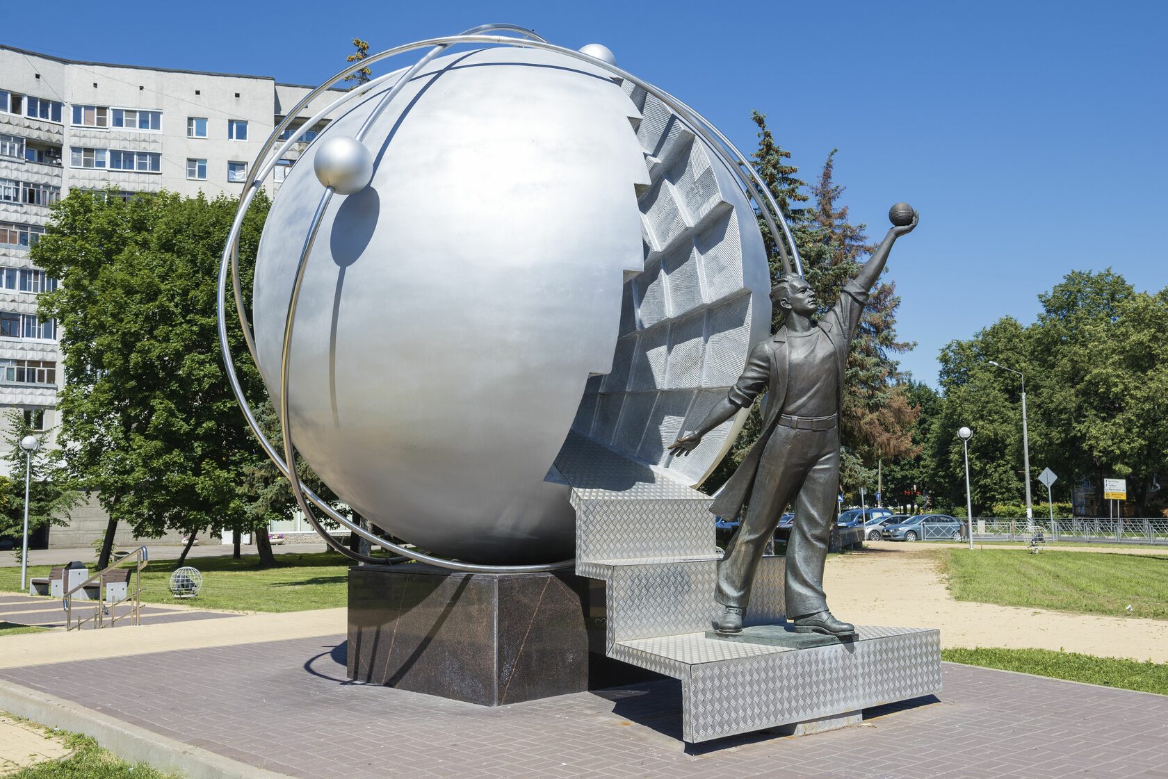 Обнинск памятник атомщикам