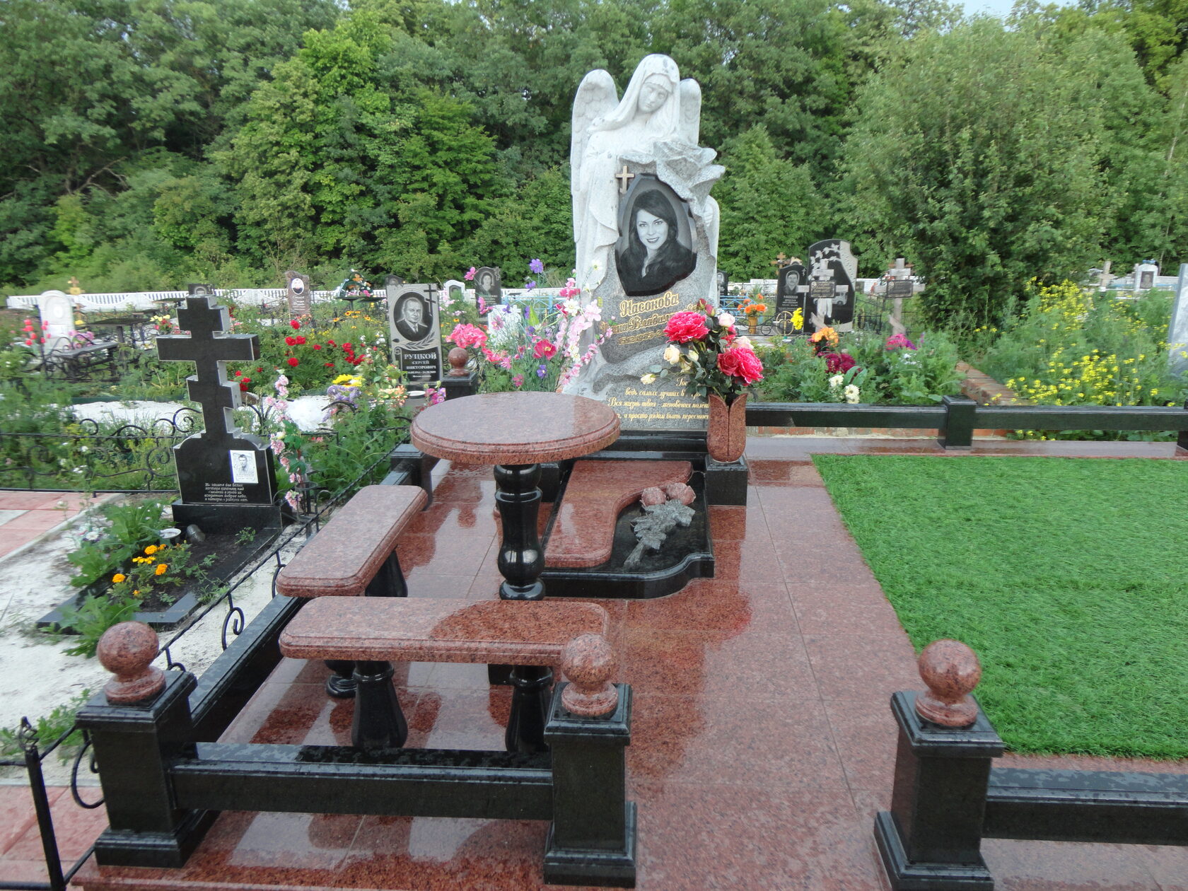 Фото Памятников На Кладбище Для Женщины Спб — Картинки фотографии