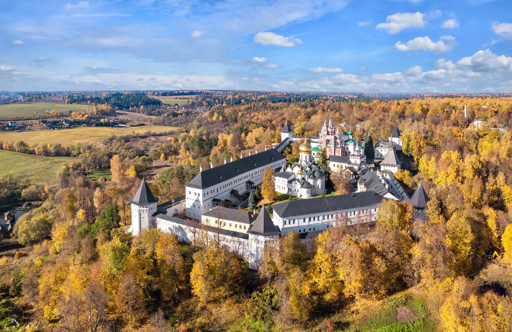 Звенигород Саввино-Сторожевский монастырь сверху