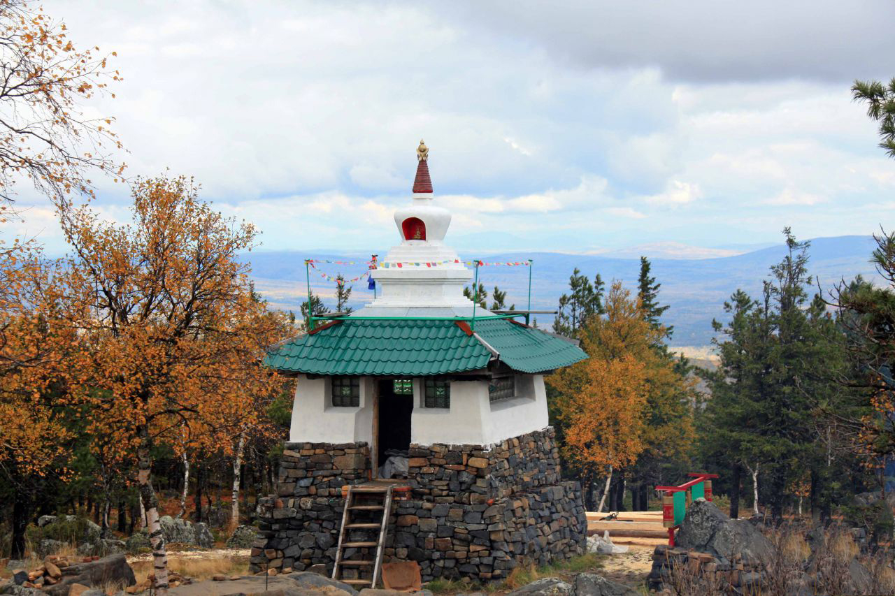 буддийский монастырь на горе качканар