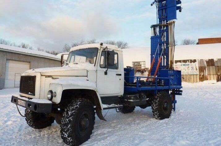 Бурение грунта ямобуром ГАЗ 33081