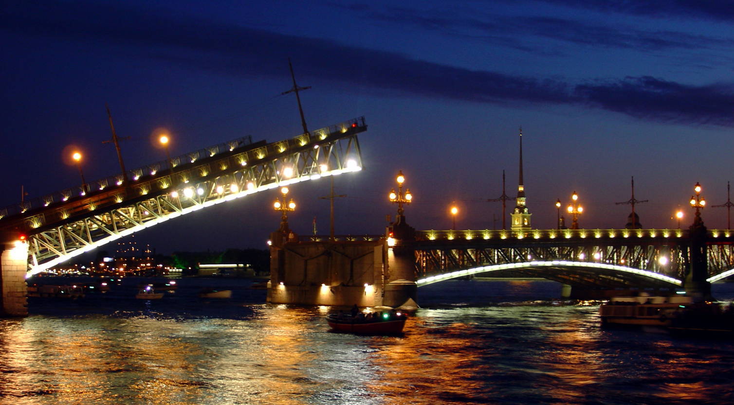 Троицкий и Литейный мост Санкт-Петербург