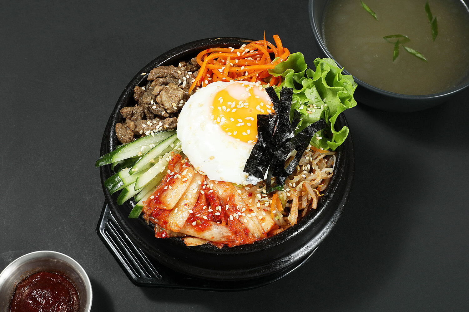 Пибимпап корейское блюдо