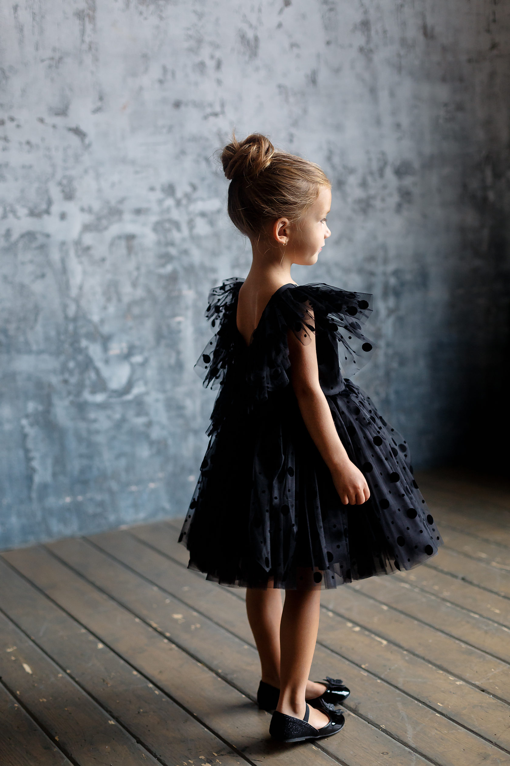 Черное платье для девочки