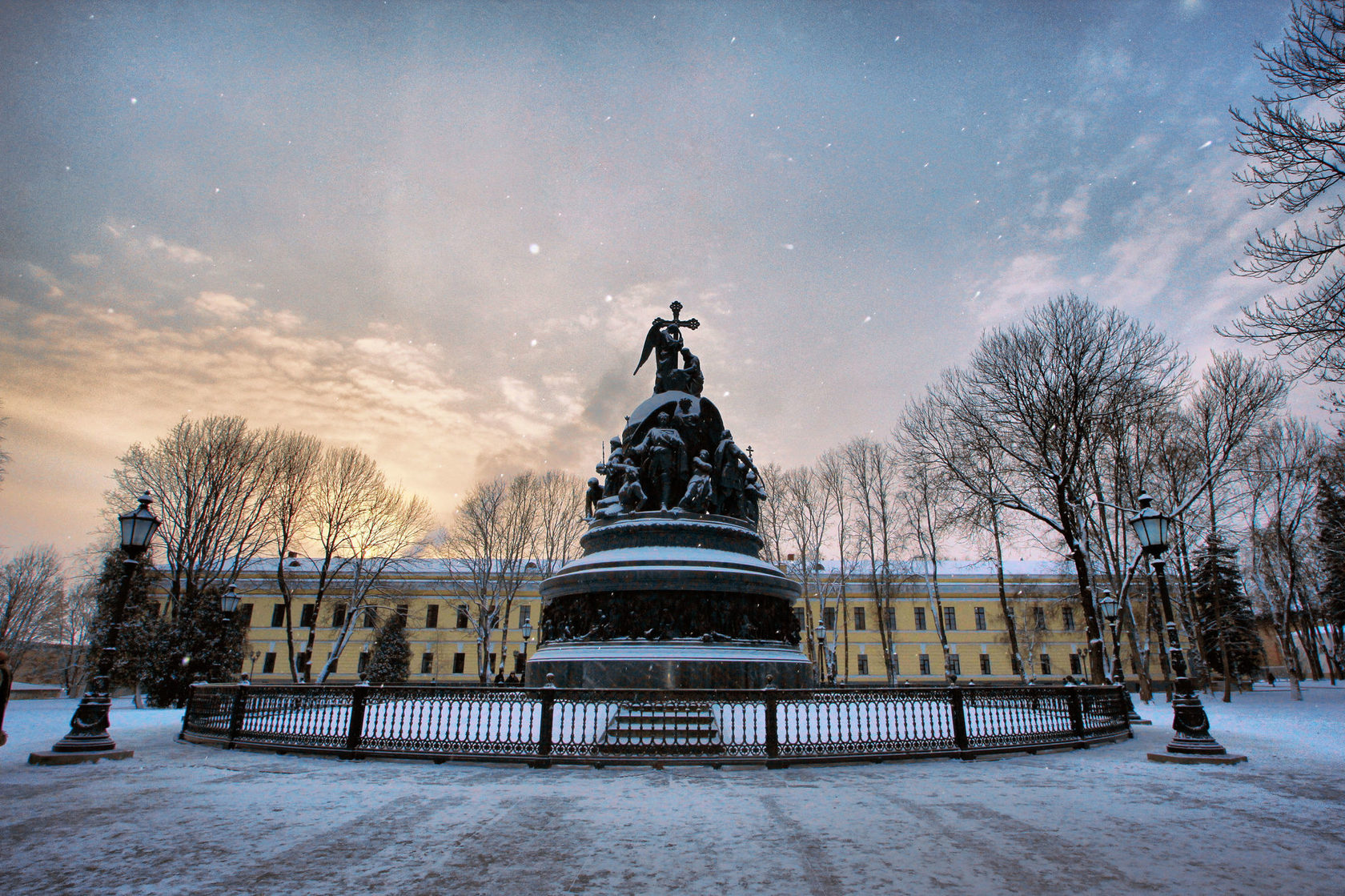 Новгородский Кремль памятник тысячелетие России