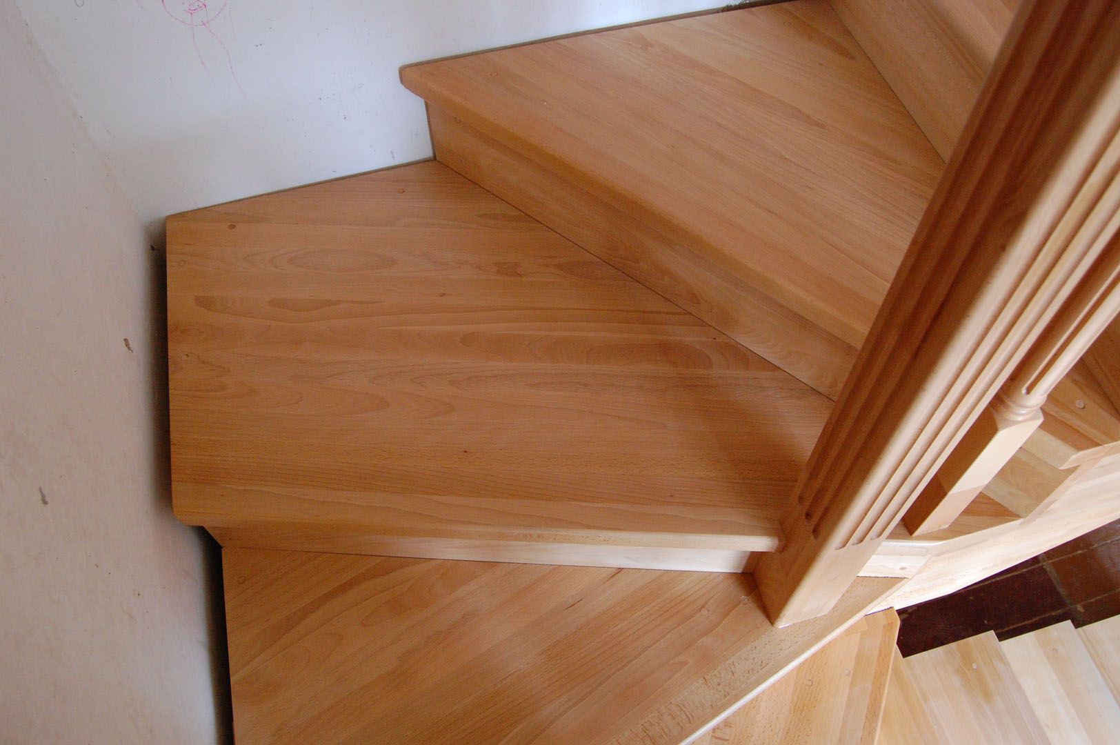 фото забежных деревянных лестниц