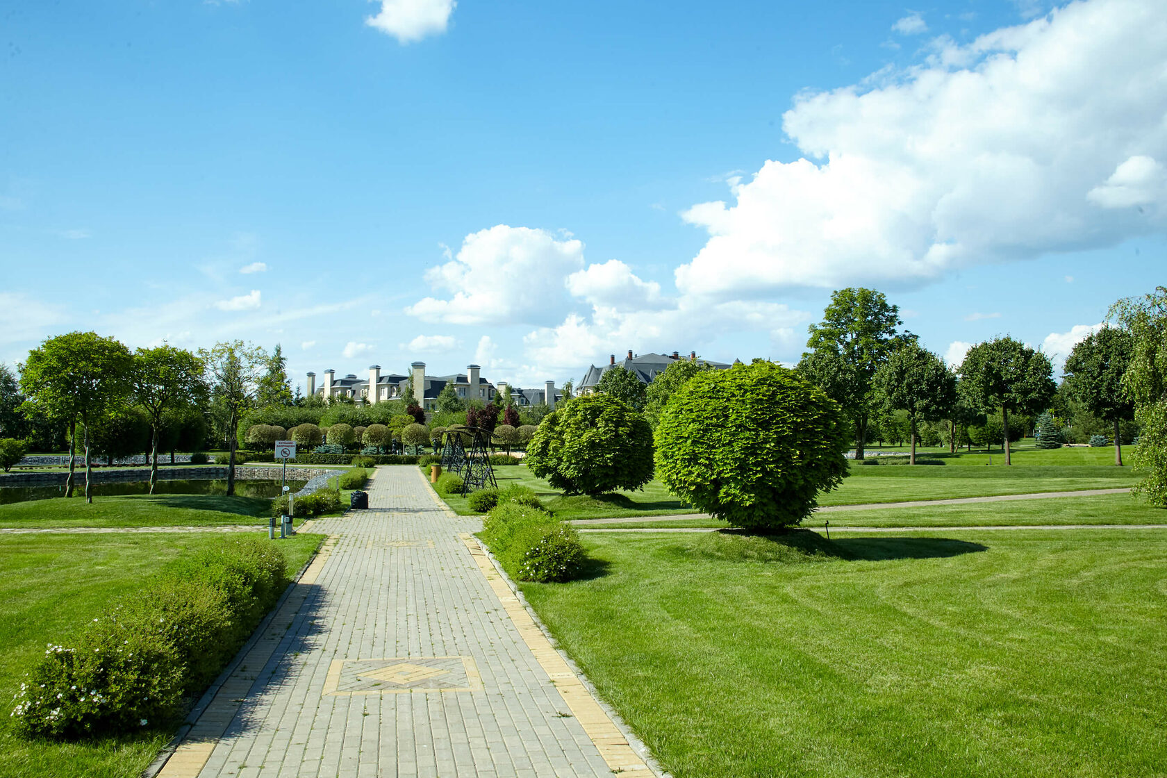 Поселке Millennium Park в Истре