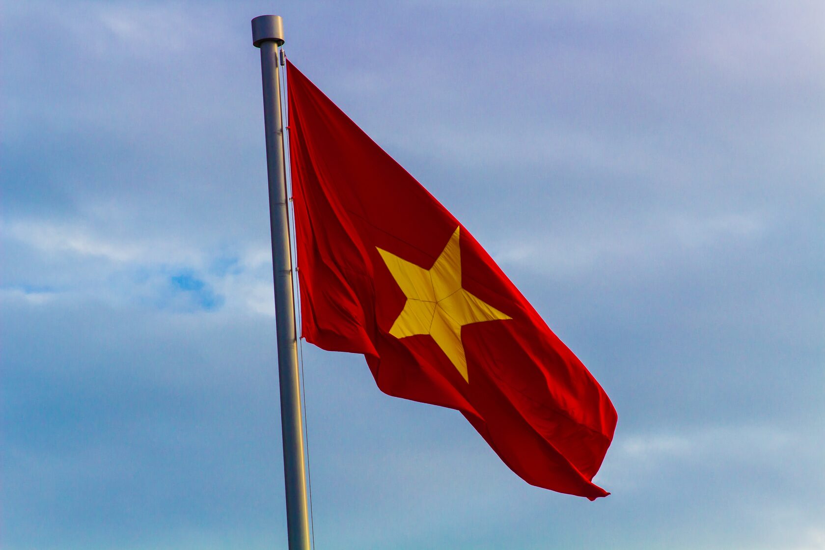 Флаг Вьетнама фото
