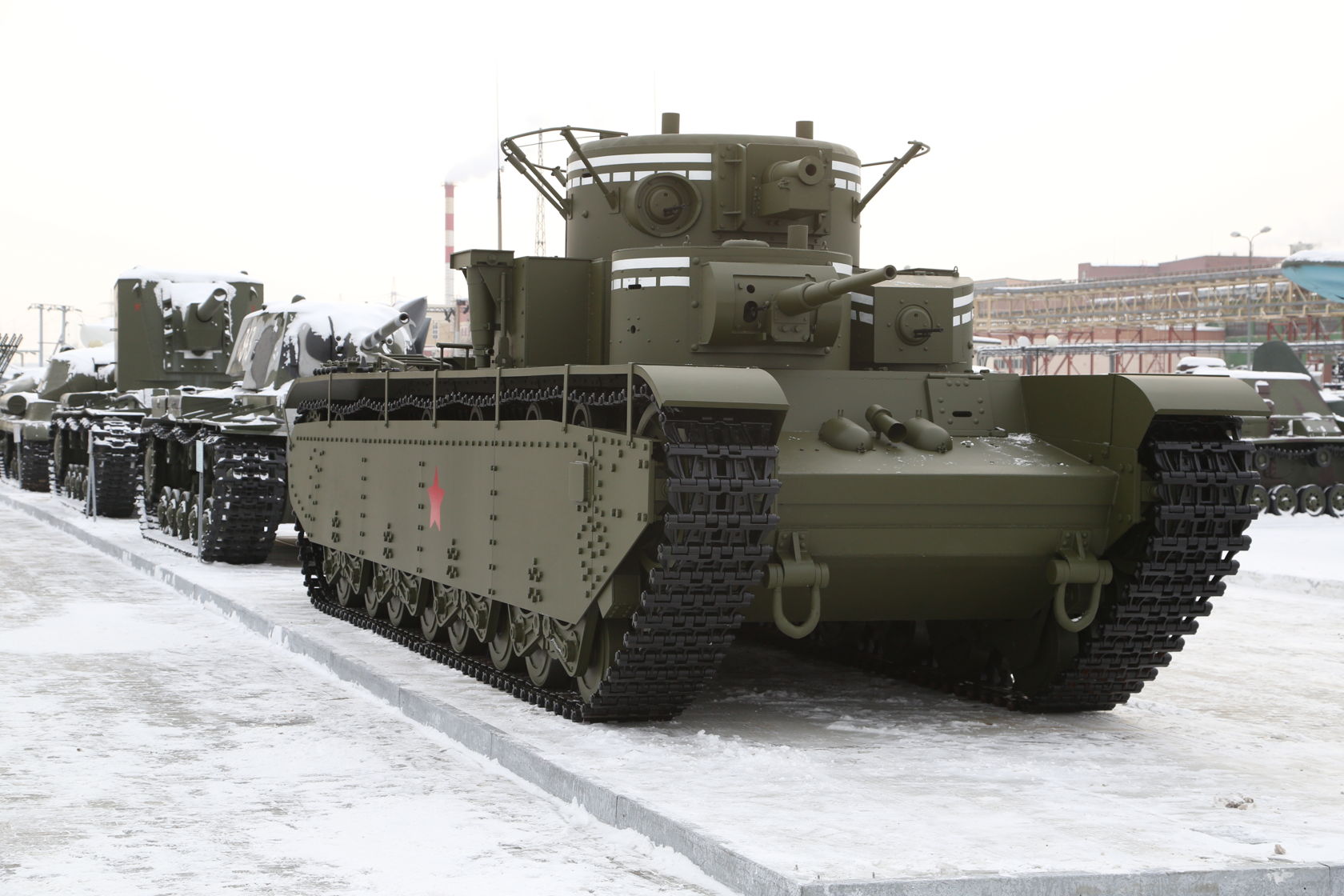 Т 35 м 10. Т-35 танк. Пятибашенный тяжелый танк т- 35. Советский пятибашенный танк прорыва т-35. Танк т 35 верхняя Пышма.