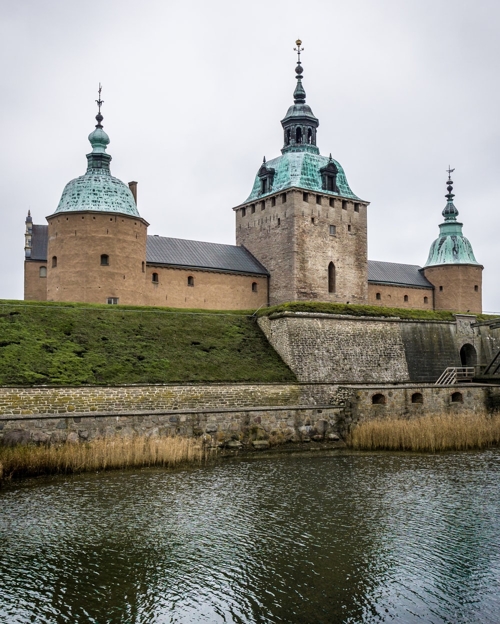 5 Best Scandinavian castles to see before spring comes