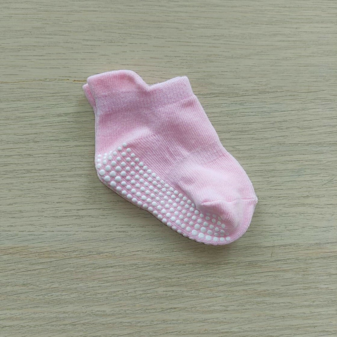 Розовые носочки для новорожденных. Утепленные носки для новорожденных. Носки для новорожденных с широкой резинкой. Носочки для новорожденных HM.