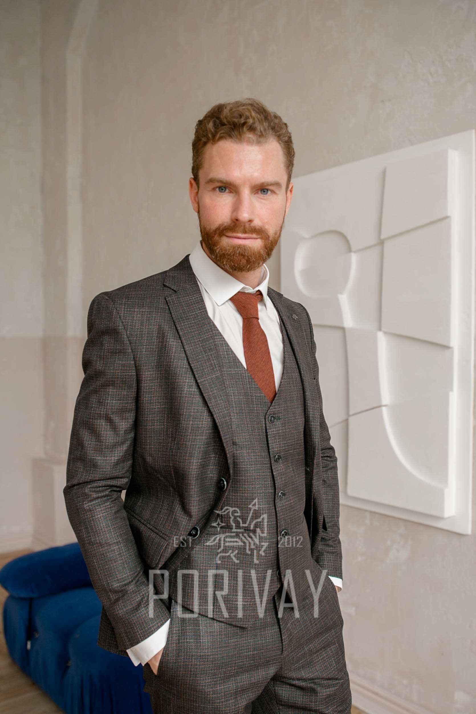 Костюм тройка в мелкую клетку FULLERS на прокат