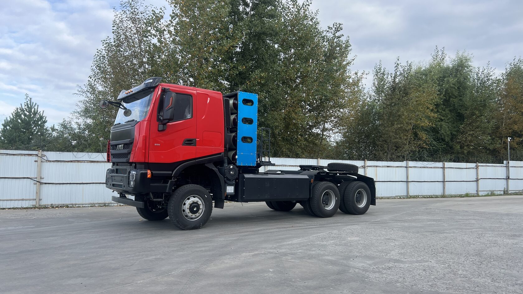 Седельный тягач АМТ 638910 на метане (CNG) 6x6