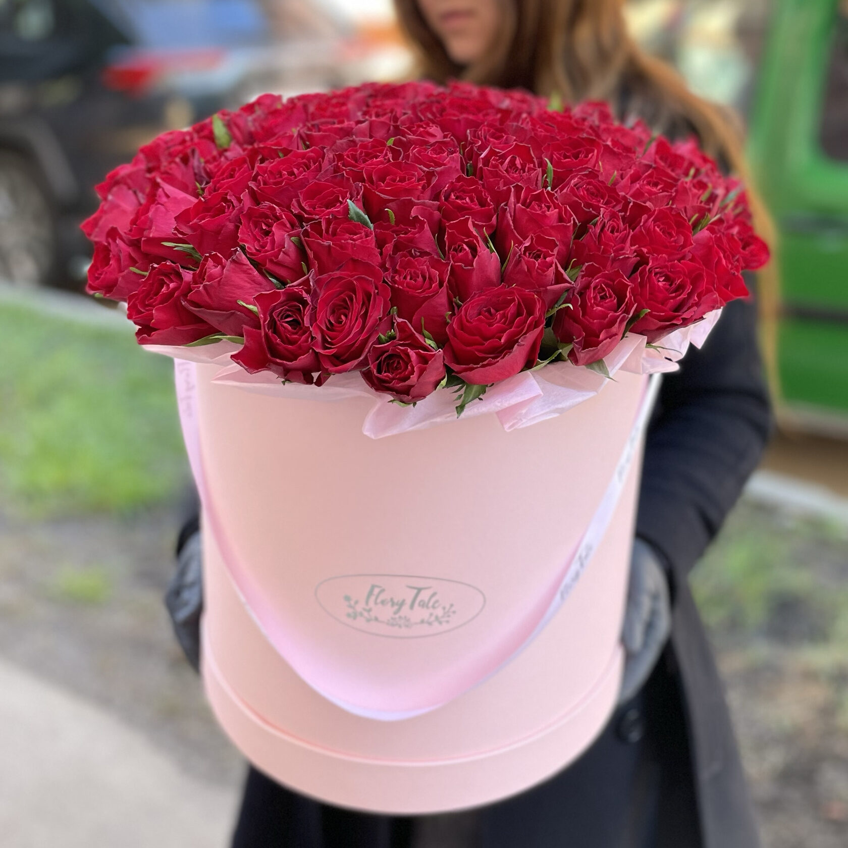 101 роза в шляпной коробке