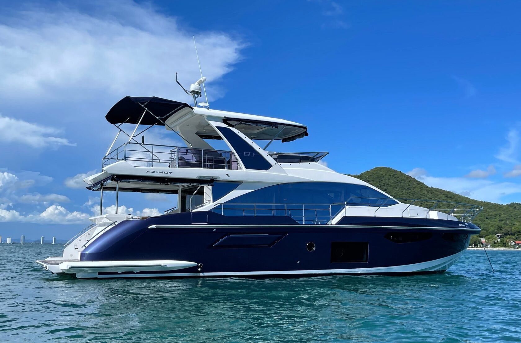 AZIMUT 60 MARE