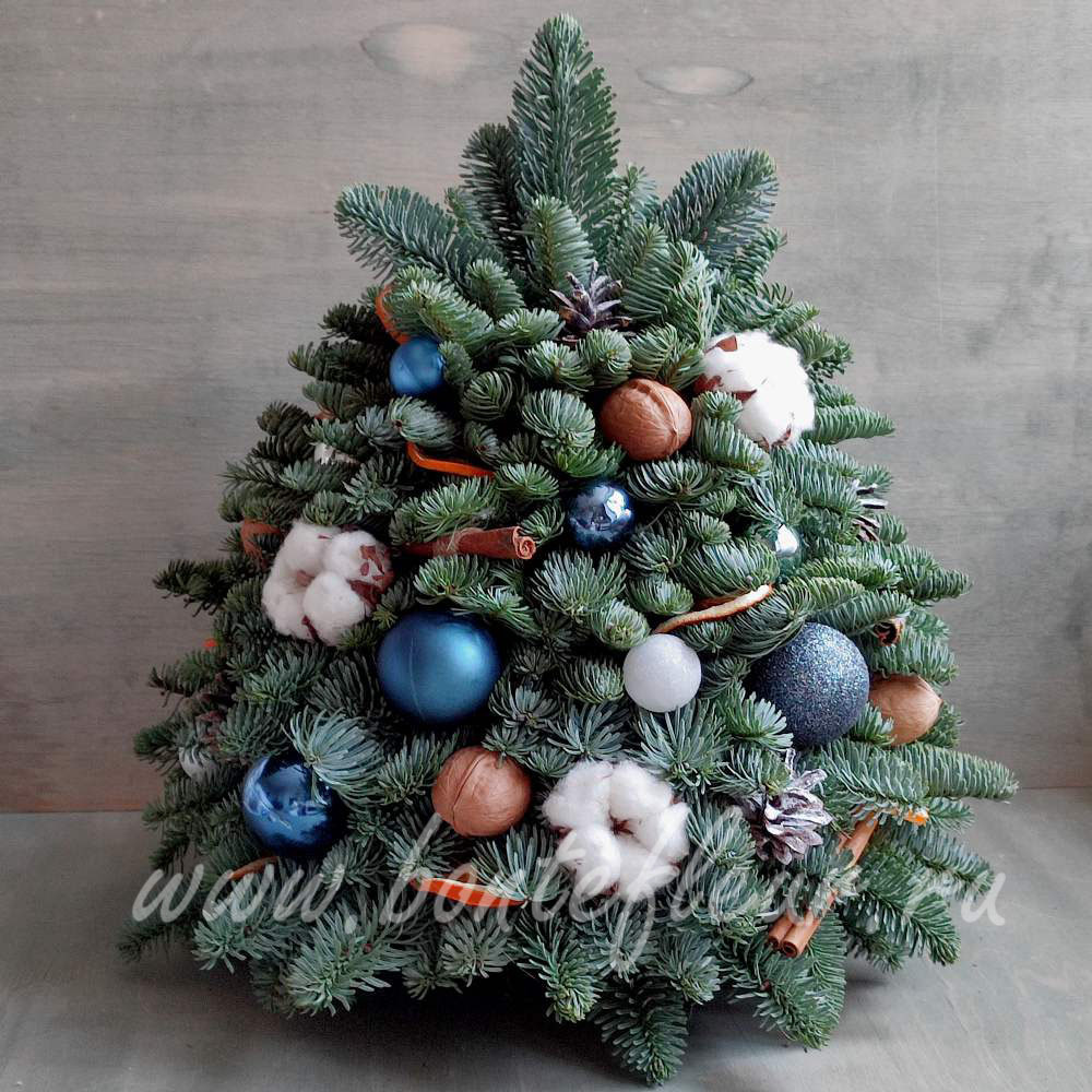 Холодная серебристо-синяя расцветка