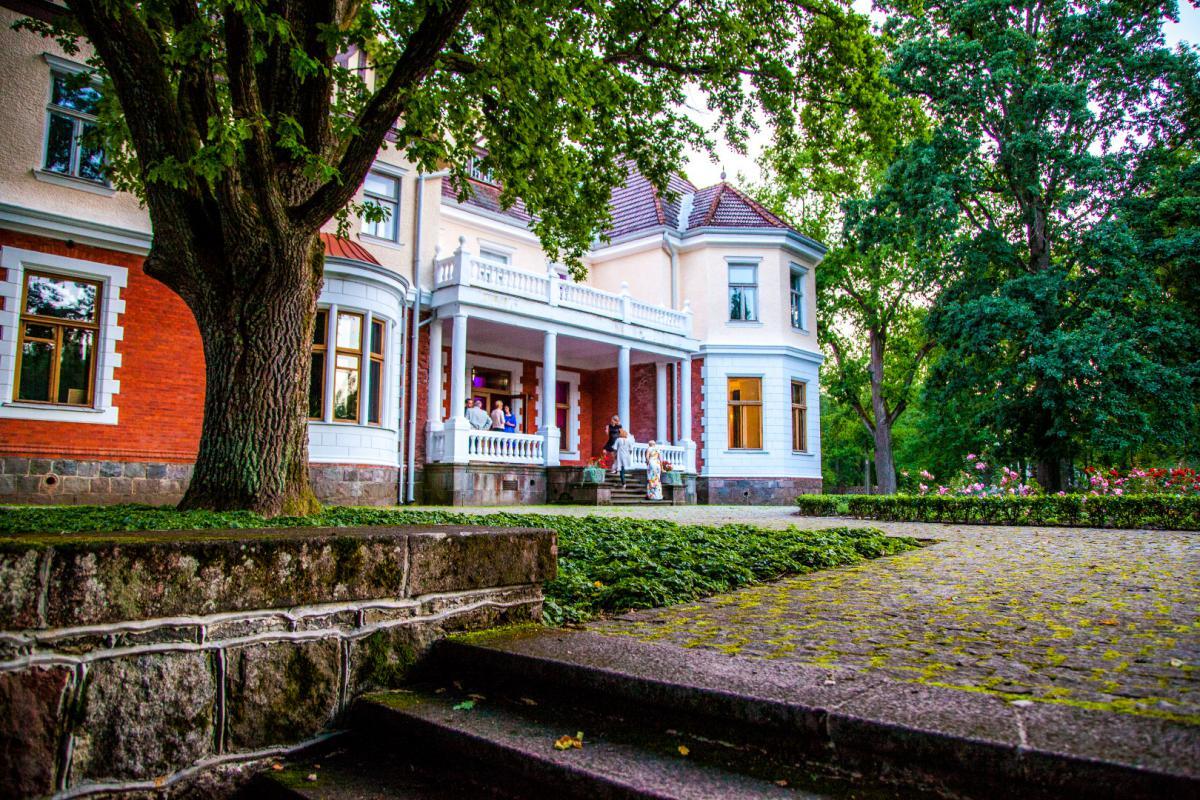 День на мызе Олуствере - Экскурсии