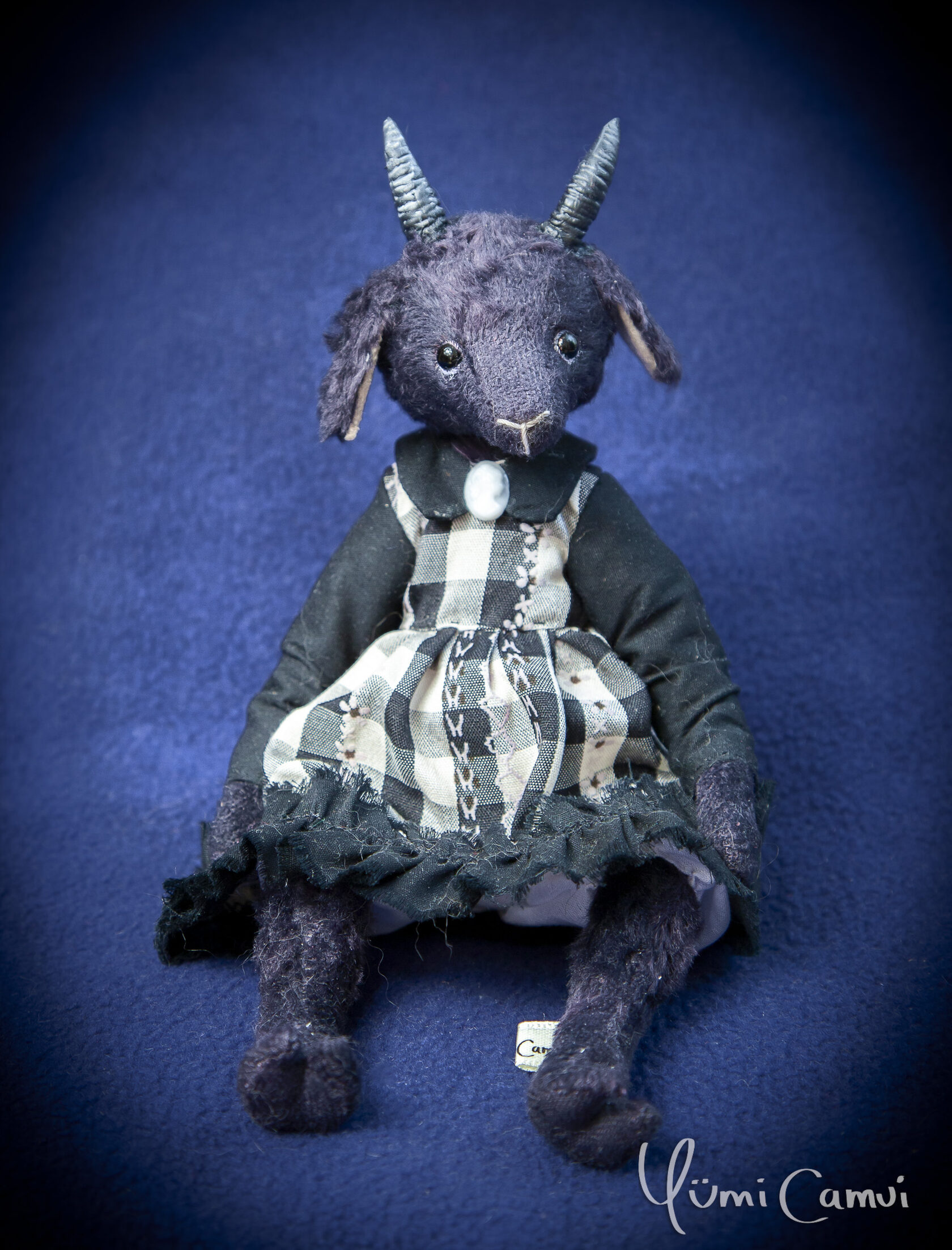 OOAK jointed Teddy Bear by Yumi Camui