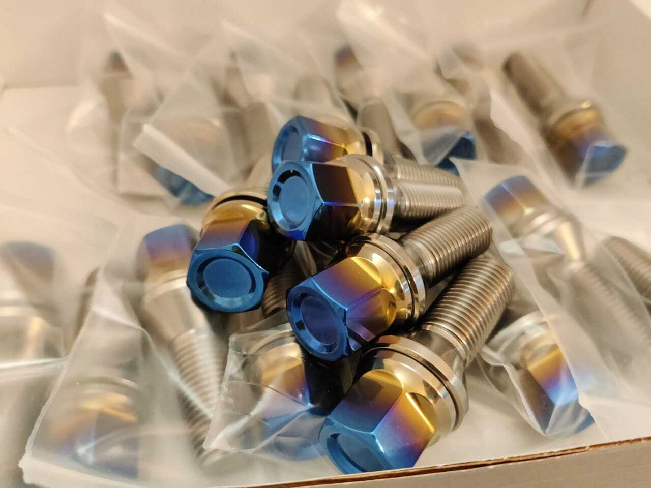 Titanium Lug Bolts for ALFA ROMEO GIULIA/STELVIO M14x1.5