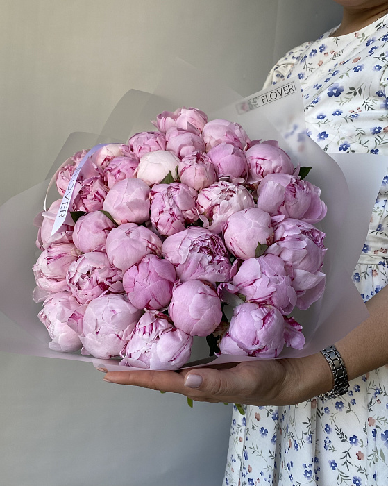 Bouquet of 29 Peonies "Sara Bernard"