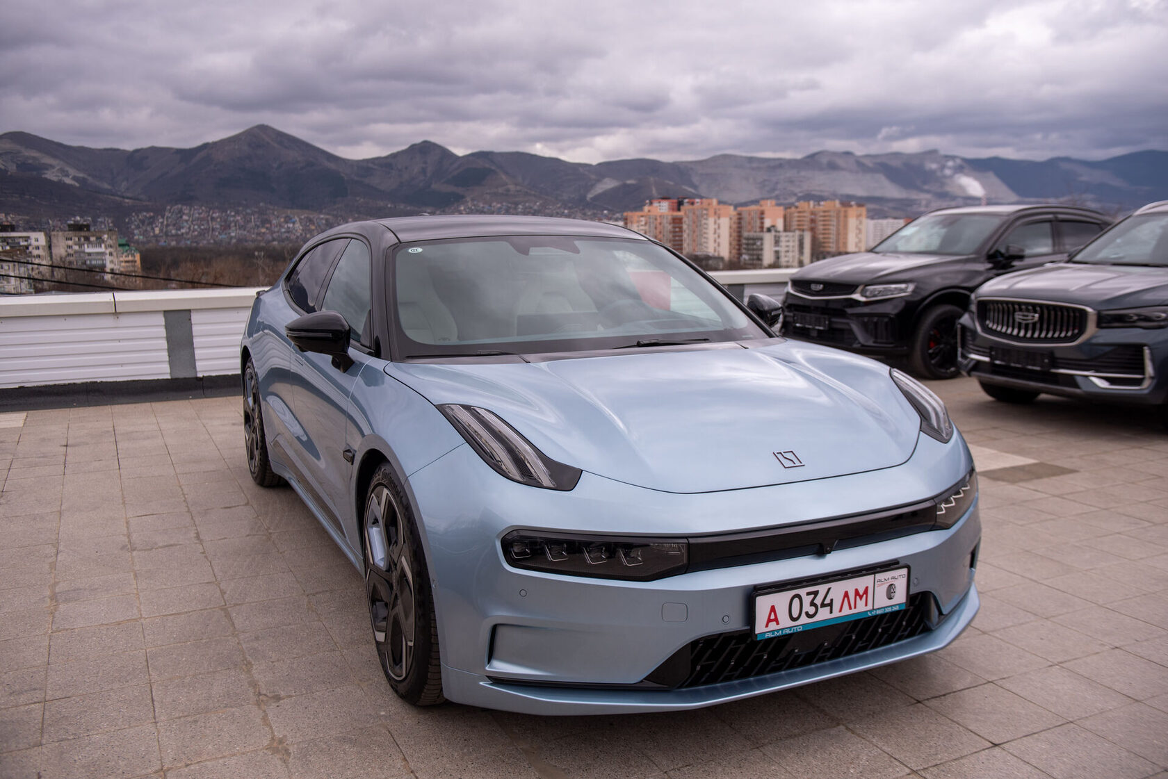 Zeekr 001 100 kWh Electro AT (400 кВт) 4WD 2023 - Zeekr