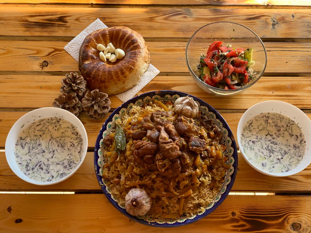 Самаркандский плов в чугунном казане