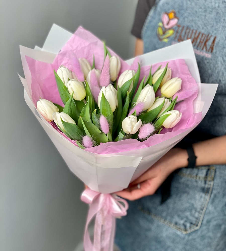 17 тюльпанов букет. Букет из 17 тюльпанов. 17 тюльпанов букет. 17 тюльпанов. 17 тюльпанов.