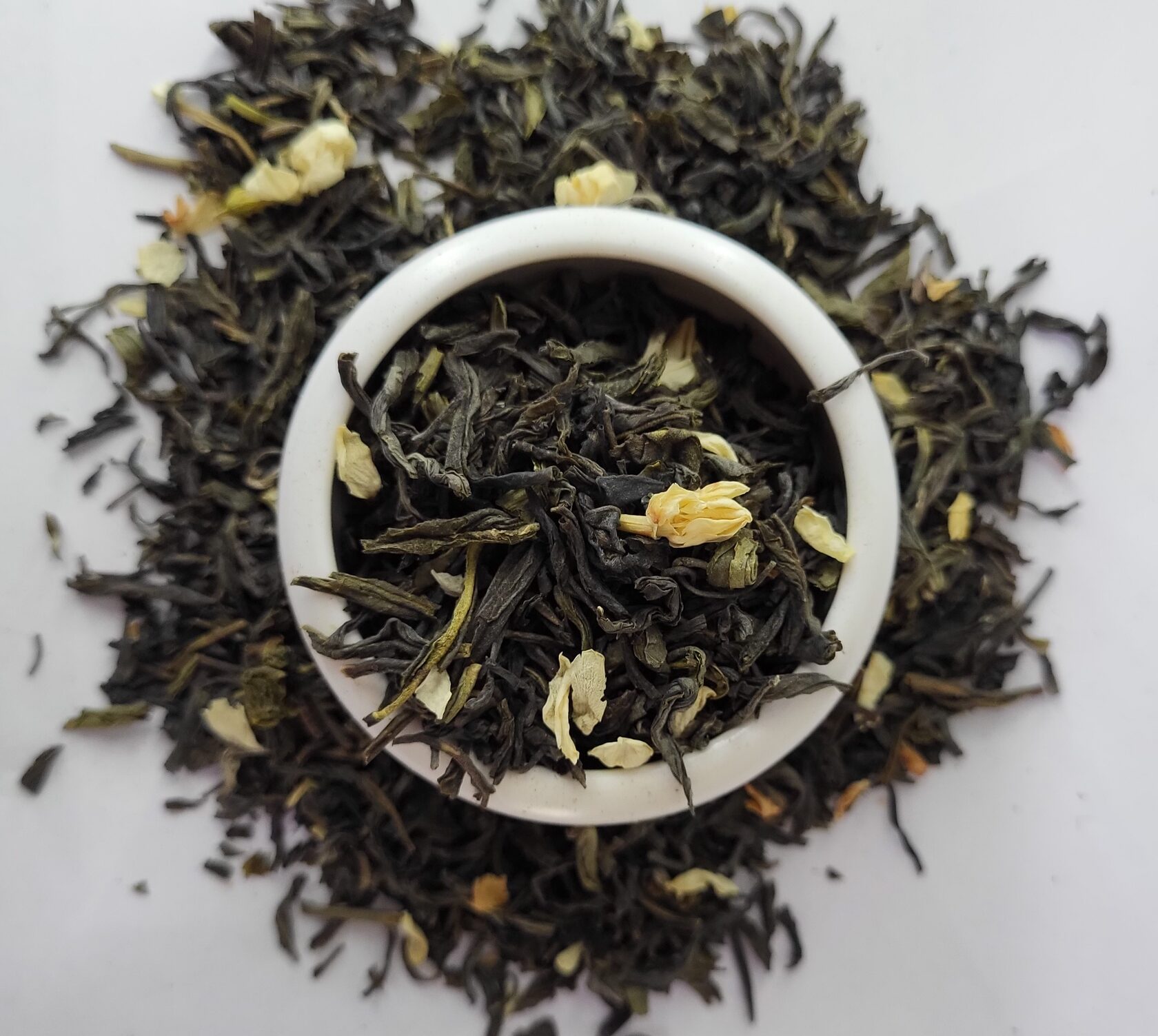 Чай моли Хуа ча. Чай зеленый моли Хуа ча (классический с жасмином). Моль в чае. Чай Молли Хуа ча Солнечный лист.