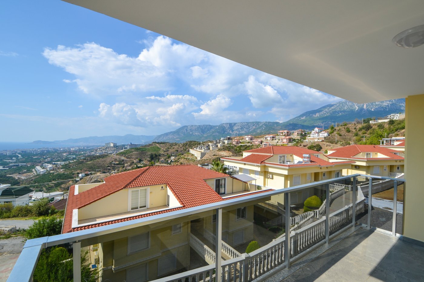 Sea View 3 E1 · 3+2