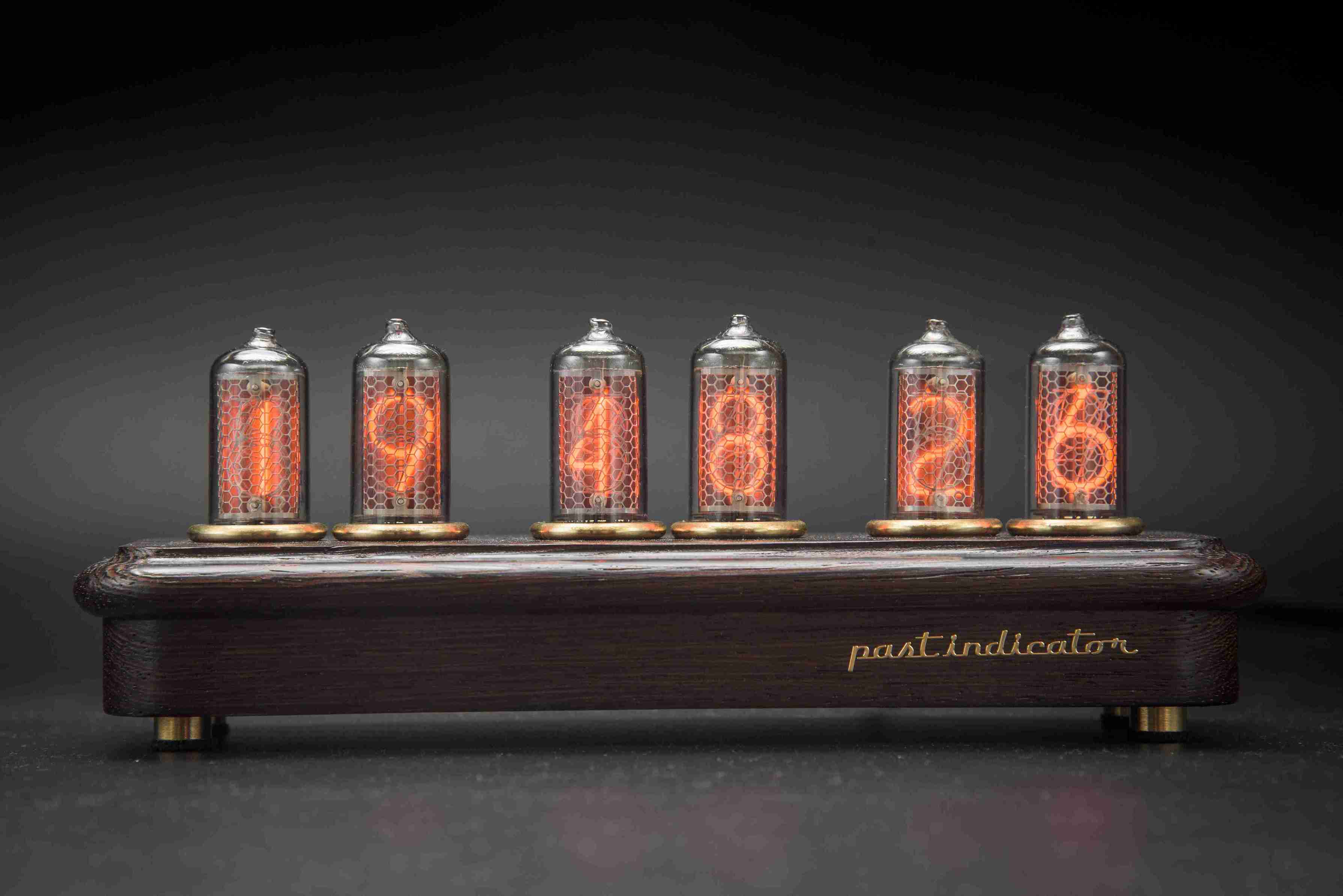 Vostok-4 Black: Wenge nixie clock