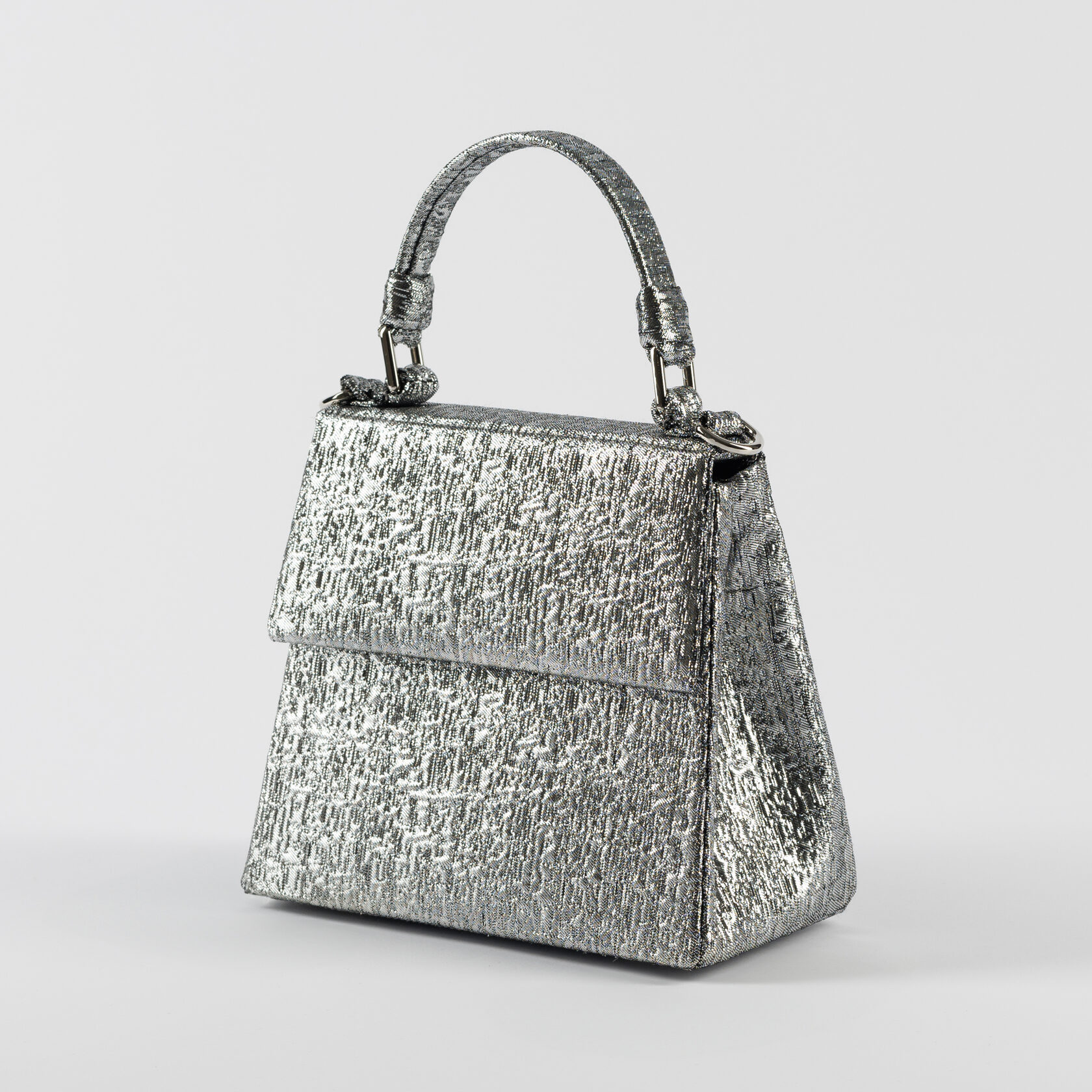 CROSSBODY