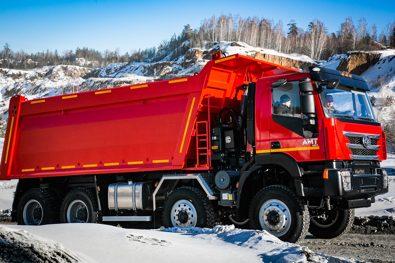 Самосвал 8х8 АМТ 752900