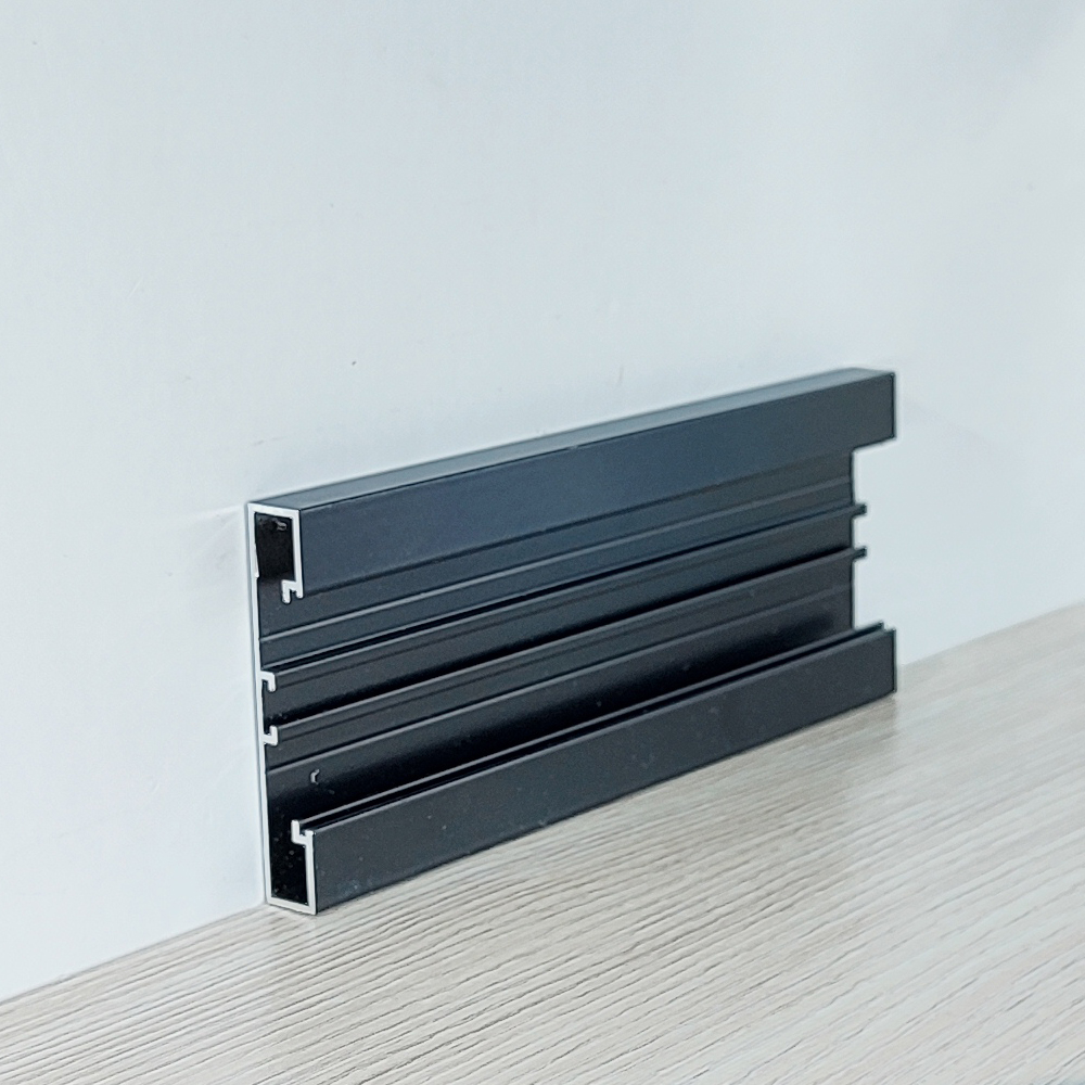 Плинтус алюминиевый под светодиодную подсветку 3 м (черный)