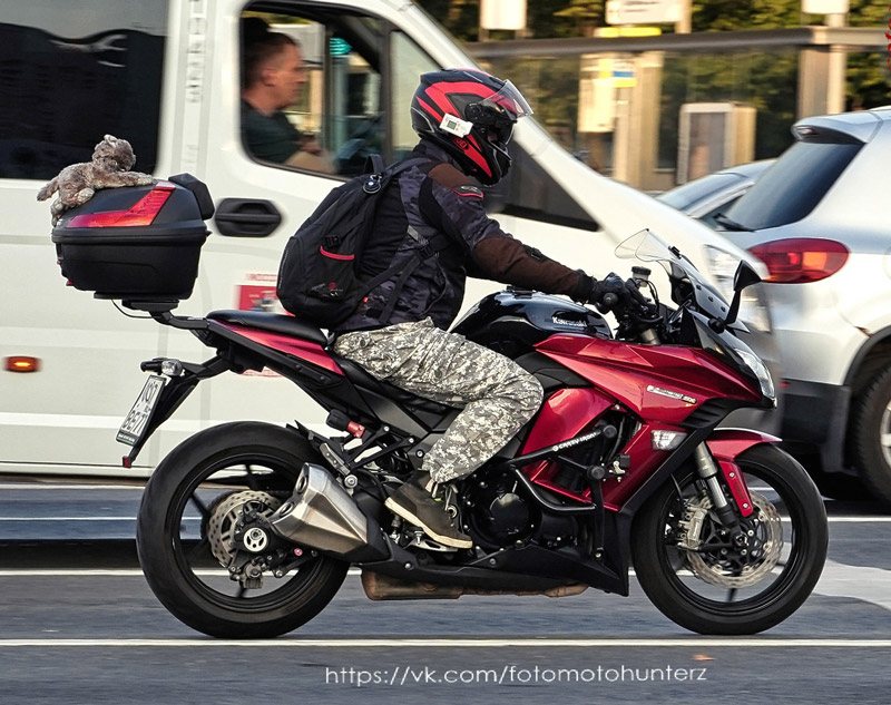 GIVI 4100FZ крепеж центрального кофра для KAWASAKI Z1000SX / NINJA