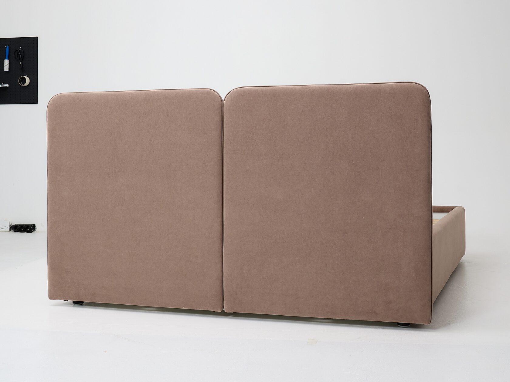 Обивка основной тканью со всех сторон