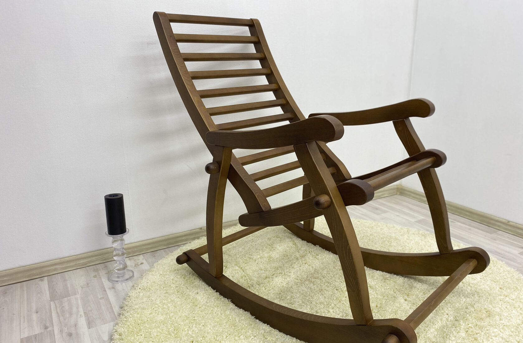 кресло качалка из соломы
