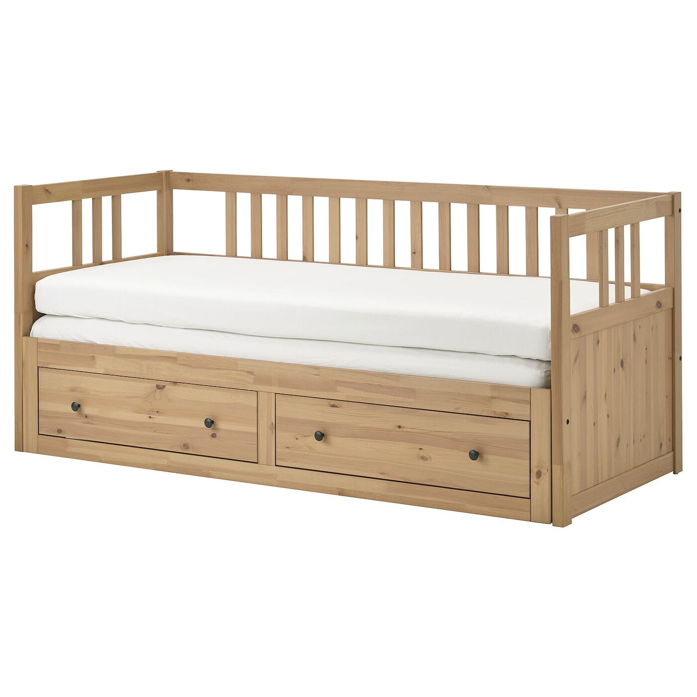Кушетка-кровать хемнэс ikea. 326 74. Кровать кушетка икеа хемнэс. Кровать двухъярусная хемнэс икеа. Хемнэс кушетка с 2 матрасами.