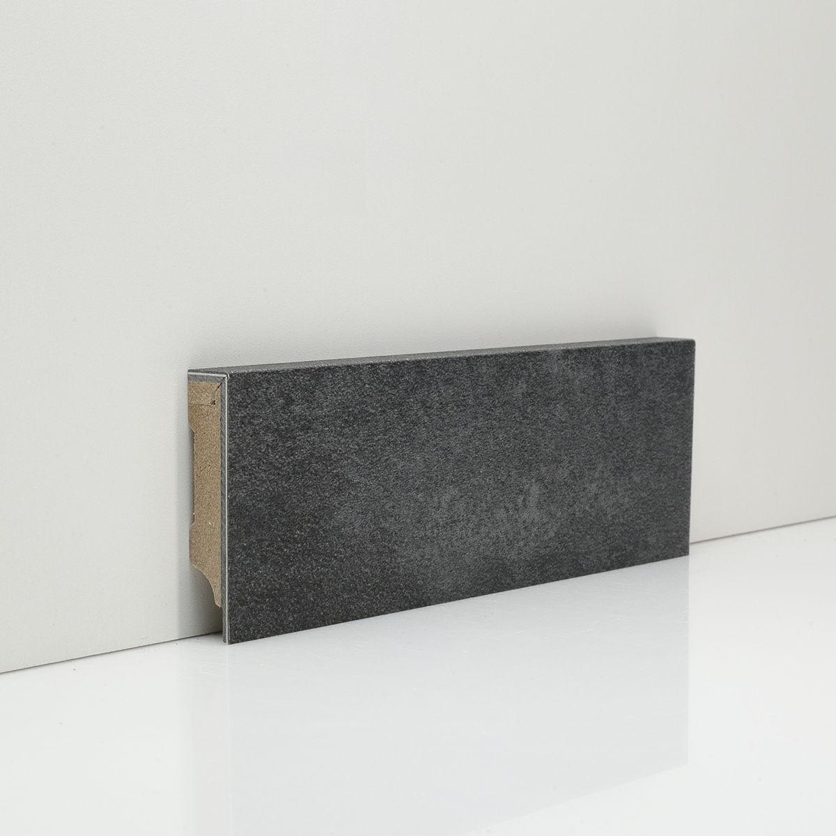 Виниловый плинтус для пола