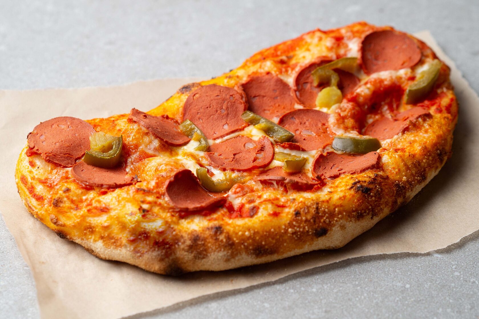 я хочу пиццу песто с пепперони и сосисками так же хочу другую с оливками фото 8