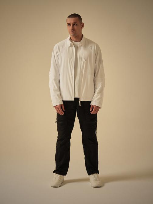 Ветровка oversize или классическая посадка: что выбрать